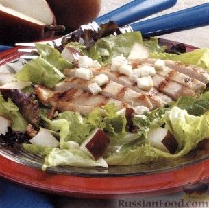 Фото к рецепту: Салат из куриного филе, груши и сыра
