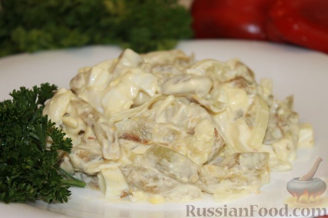 Фото к рецепту: Салат из баклажанов и яиц