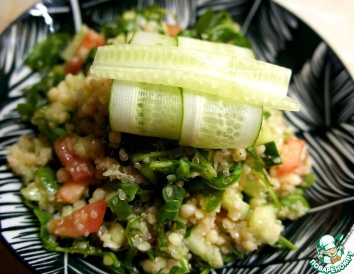 Рецепт: Овощной салат с кускусом и киноа