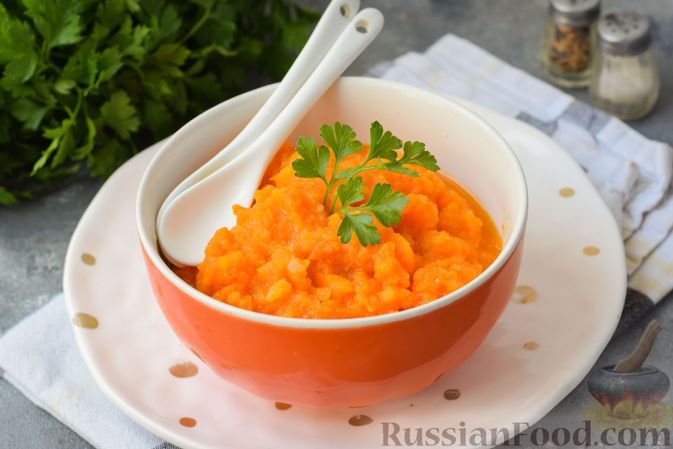 Фото к рецепту: Морковное пюре с сельдереем