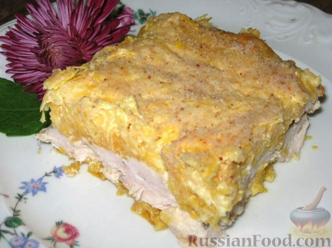 Фото к рецепту: Запеканка из курицы, тыквы и сыра