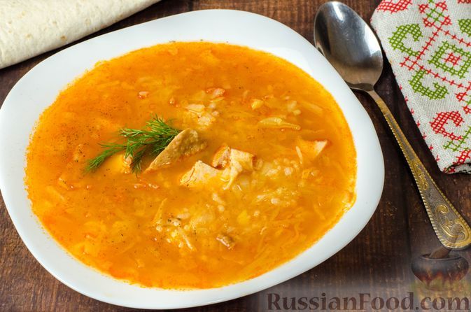 Фото к рецепту: Суп с копчёной курицей, капустой и рисом