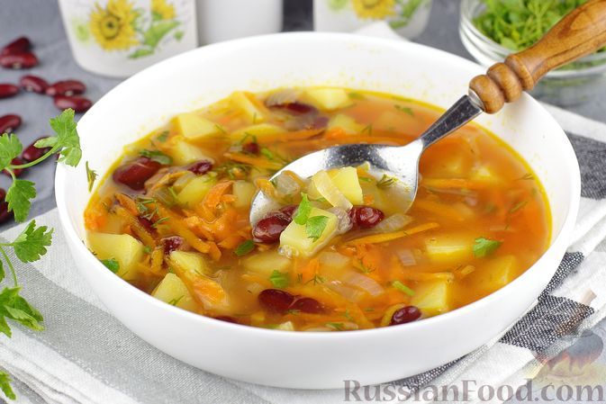 Фото к рецепту: Фасолевый суп с томатным соком