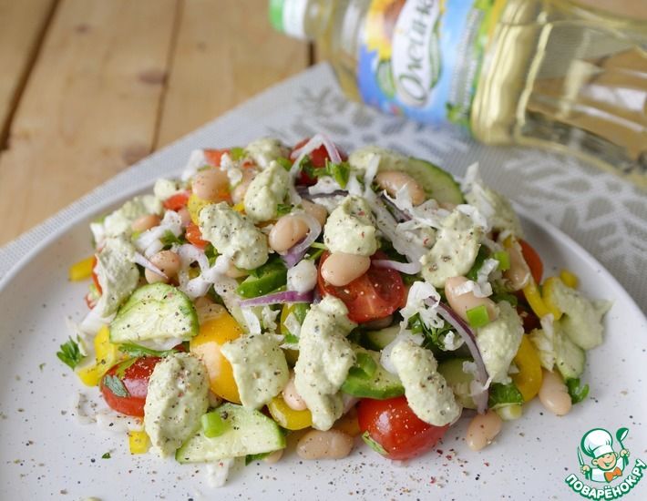 Рецепт: Овощной салат с муссом из авокадо